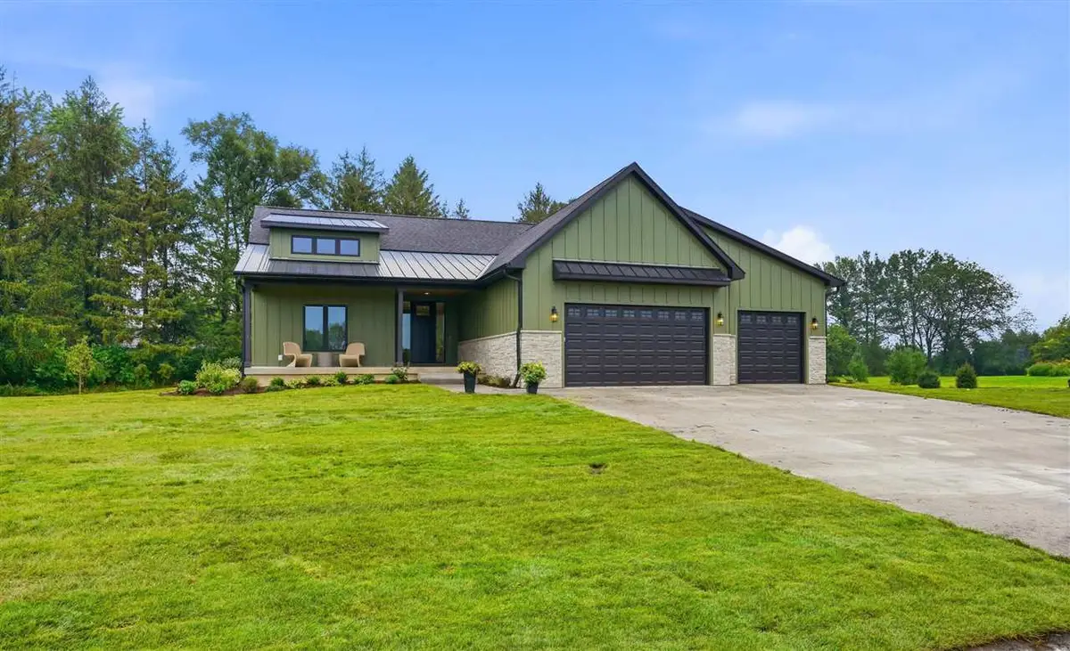4236 Pleasant Valley Drive SE, Iowa City, IA 52240 - #1