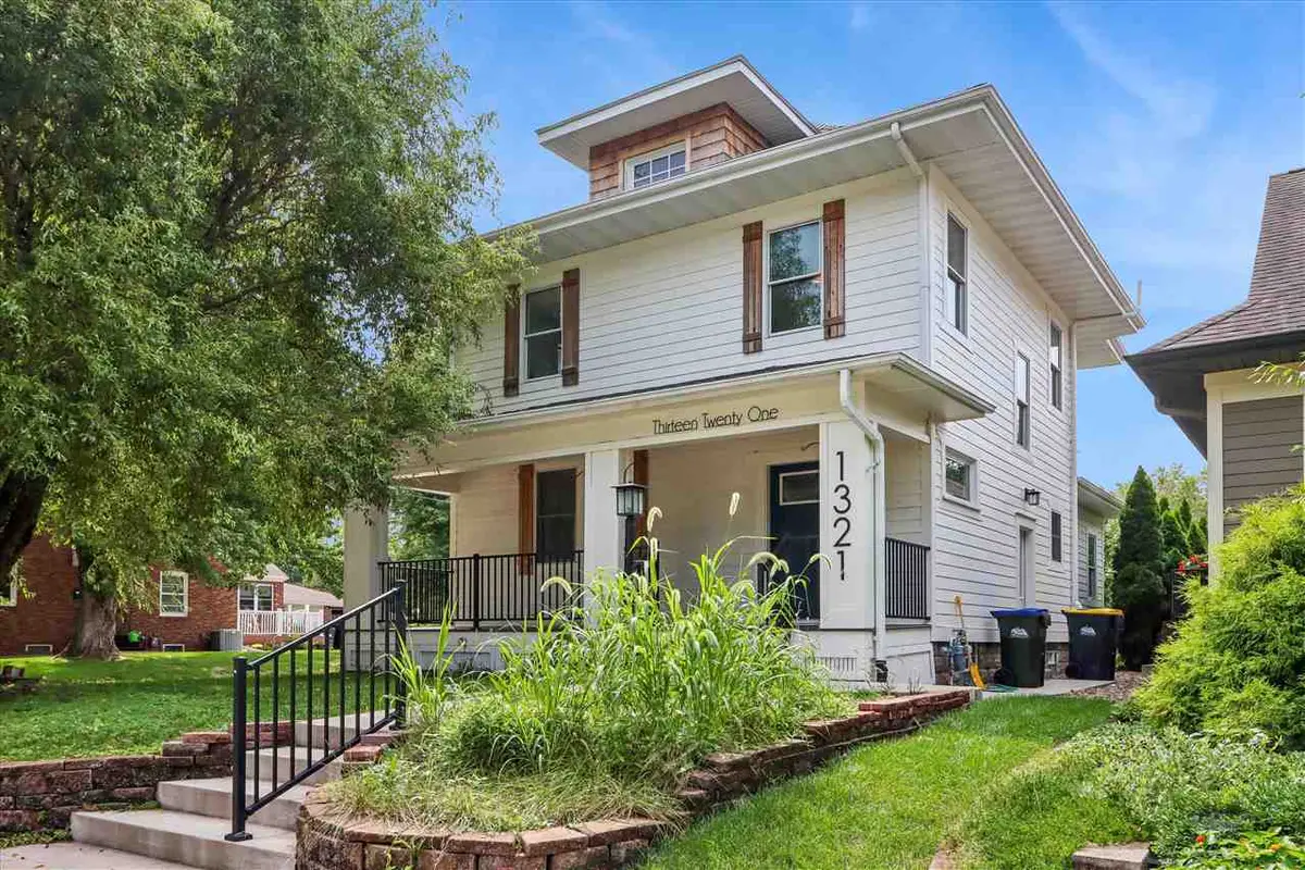 1321 Rochester Ave., Iowa City, IA 52245 - #1