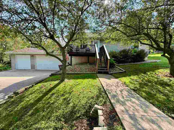 218 S High Ave, Oxford, IA 52322