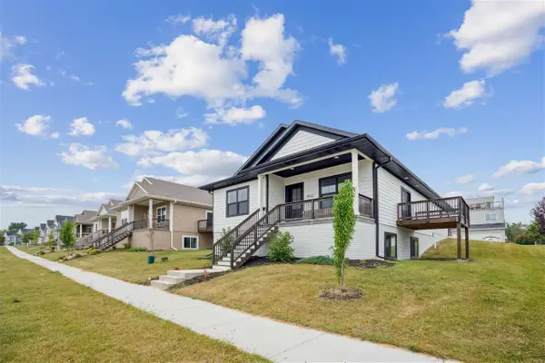 4022 Unbridled Ave, Iowa City, IA 52240