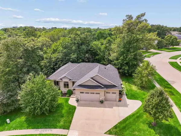 1685 Redbud Circle, North Liberty, IA 52317