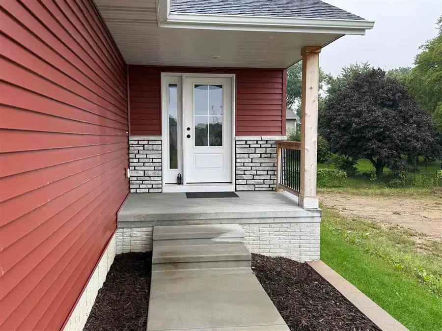 817 Prairie View Dr, West Branch, IA 52358 - #2