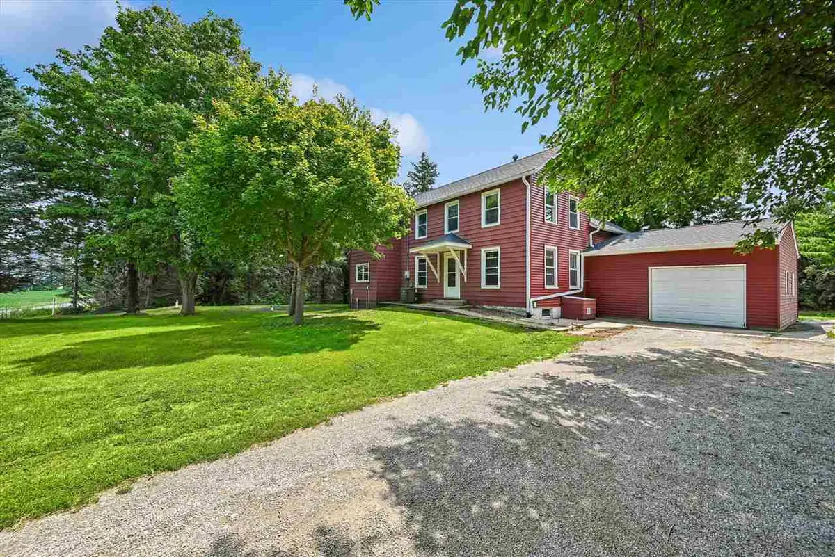 5419 420th Street SE, Iowa City, IA 52245 - #1