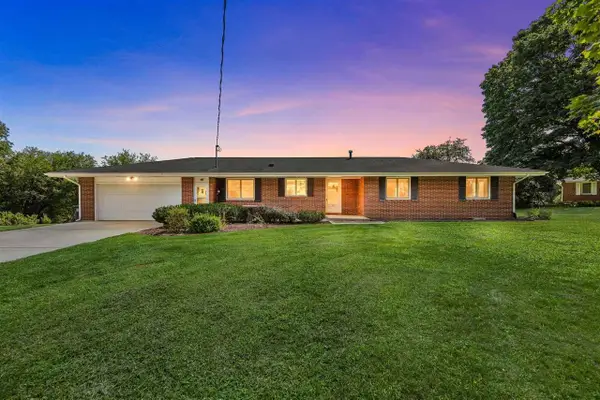 20 N 1st Ave, Iowa City, IA 52245