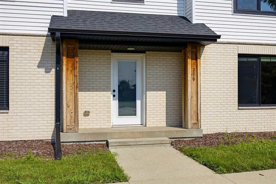 286 Kenneth Dr, Iowa City, IA 52245 - #2