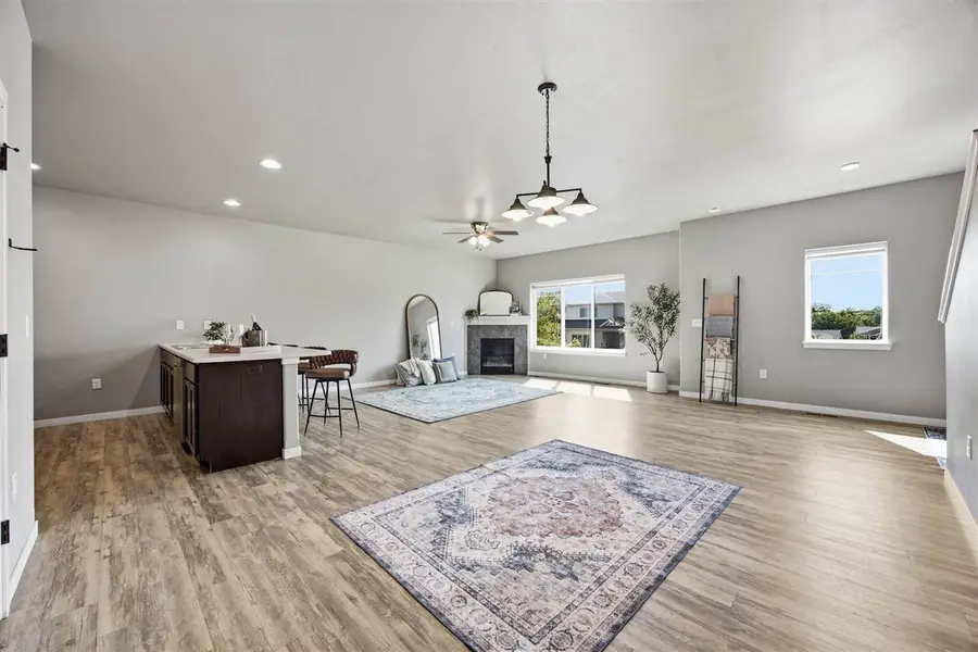 286 Kenneth Dr, Iowa City, IA 52245 - #3