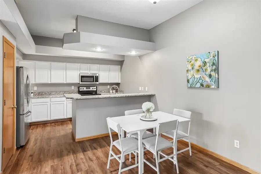 1506 Ranier Dr, Iowa City, IA 52246 - #2