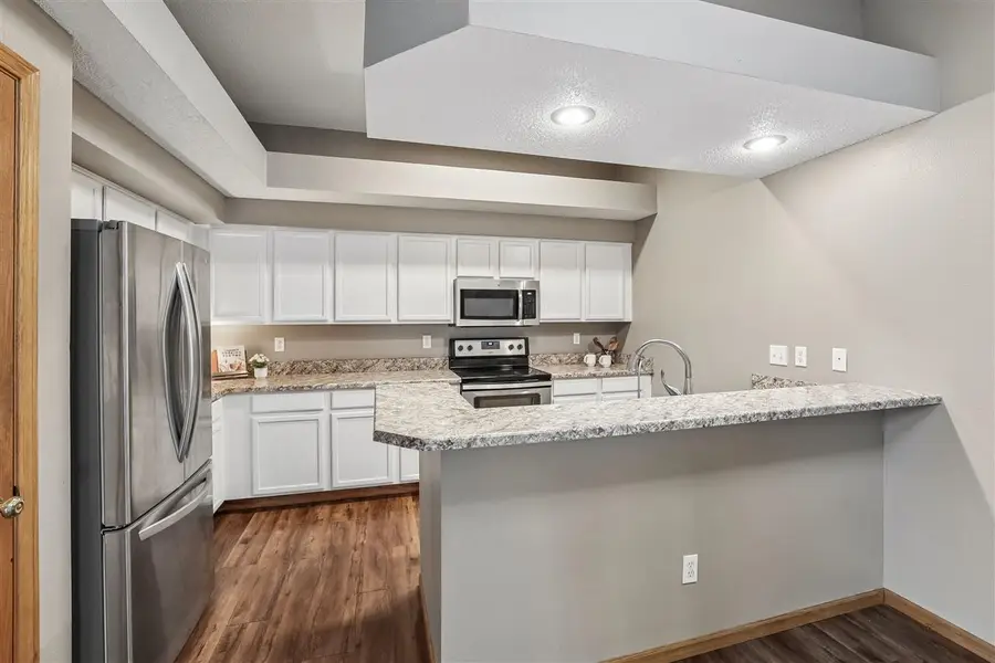 1506 Ranier Dr, Iowa City, IA 52246 - #3
