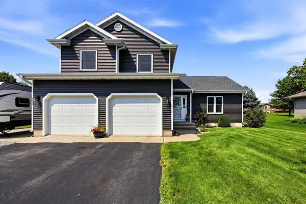 480 A Ave W, Walford, IA 52351