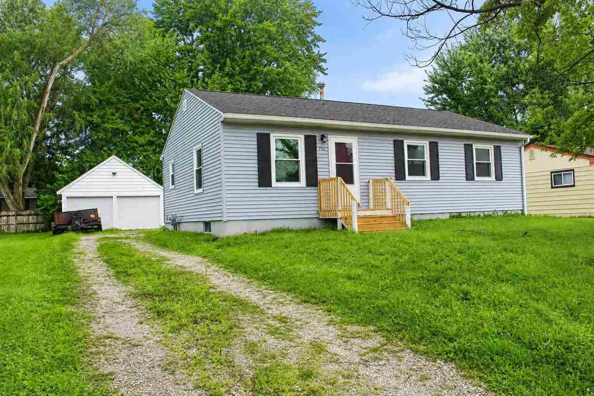 712 5Th Ave, Coralville, IA 52241 - #1