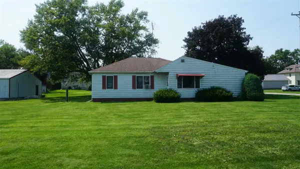 520 Washington Ave, Nichols, IA 52766