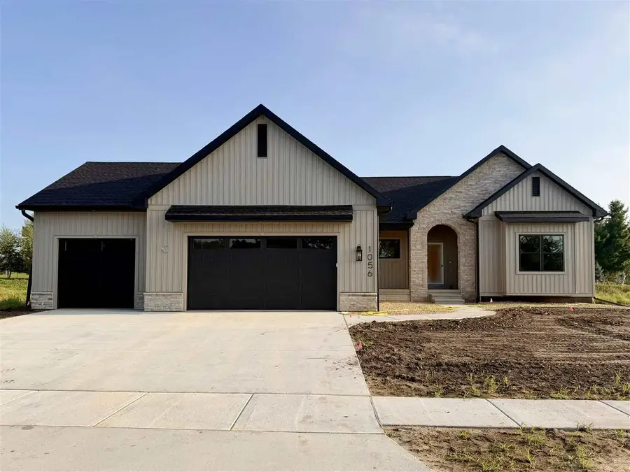 1056 Stable Ridge Dr, Marion, IA 52302 - #2