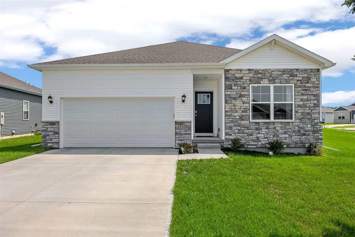 3319 Craven Dr, Coralville, IA 52241 - #1