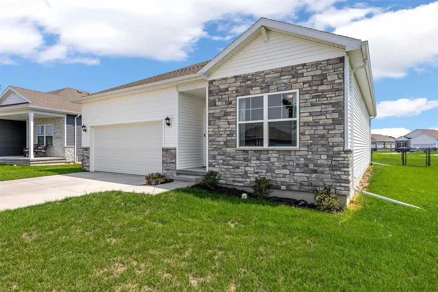 3319 Craven Dr, Coralville, IA 52241 - #2