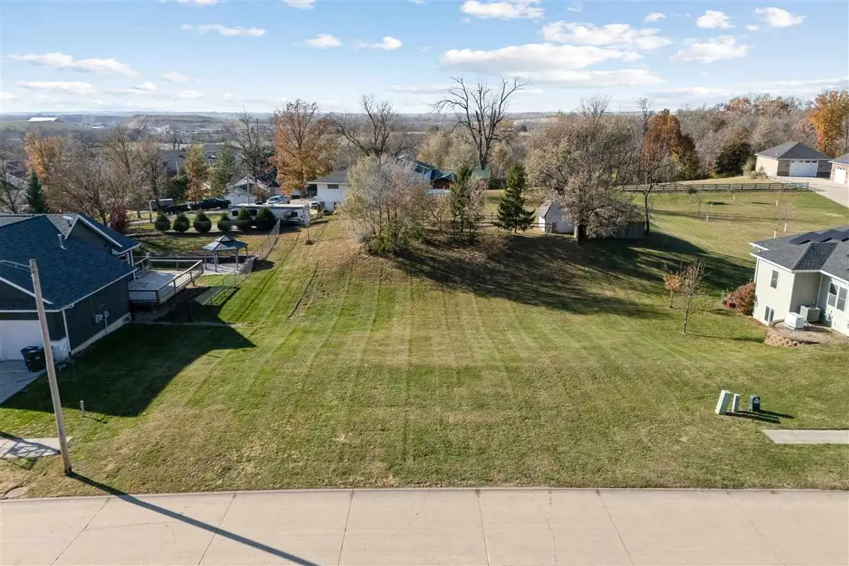 1722 Gardner Drive NW, Cedar Rapids, IA 52405 - #1