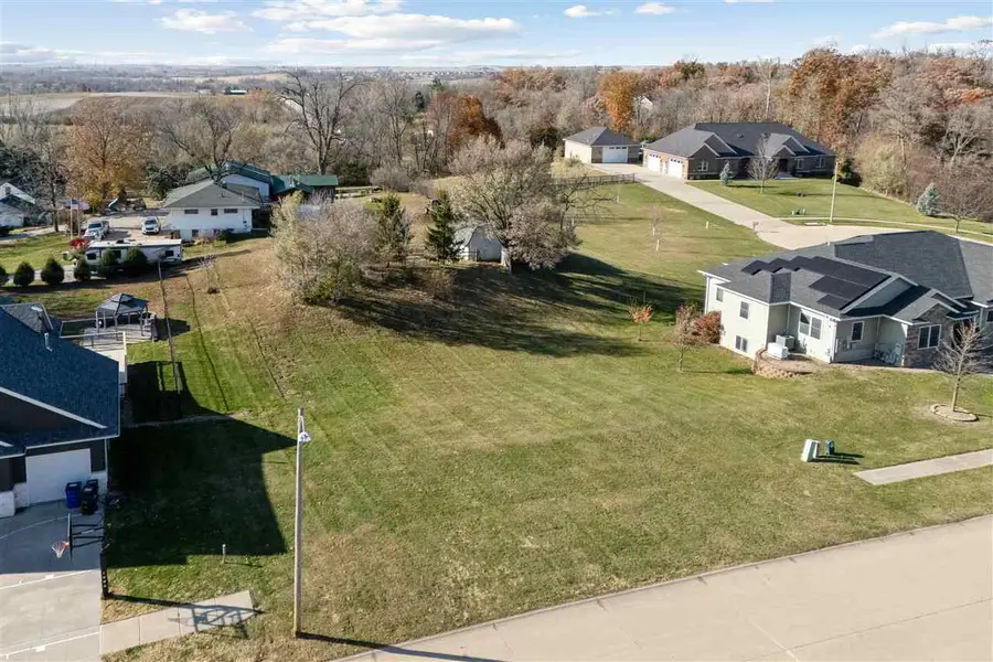 1722 Gardner Drive NW, Cedar Rapids, IA 52405 - #3