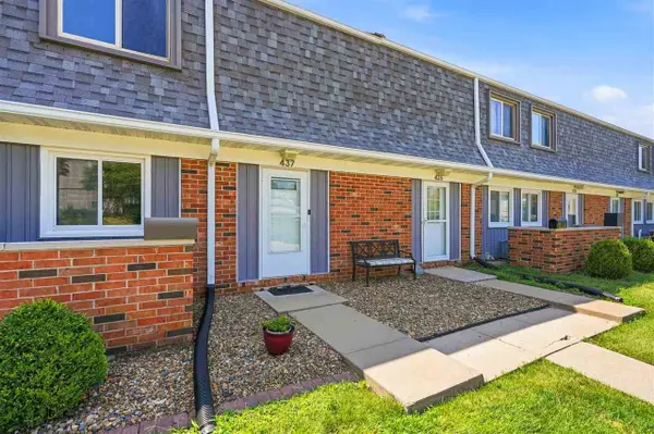 437 Peterson St, Iowa City, IA 52245