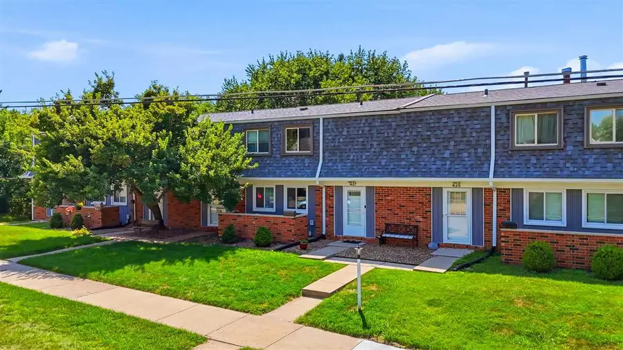 437 Peterson St, Iowa City, IA 52245 - #3