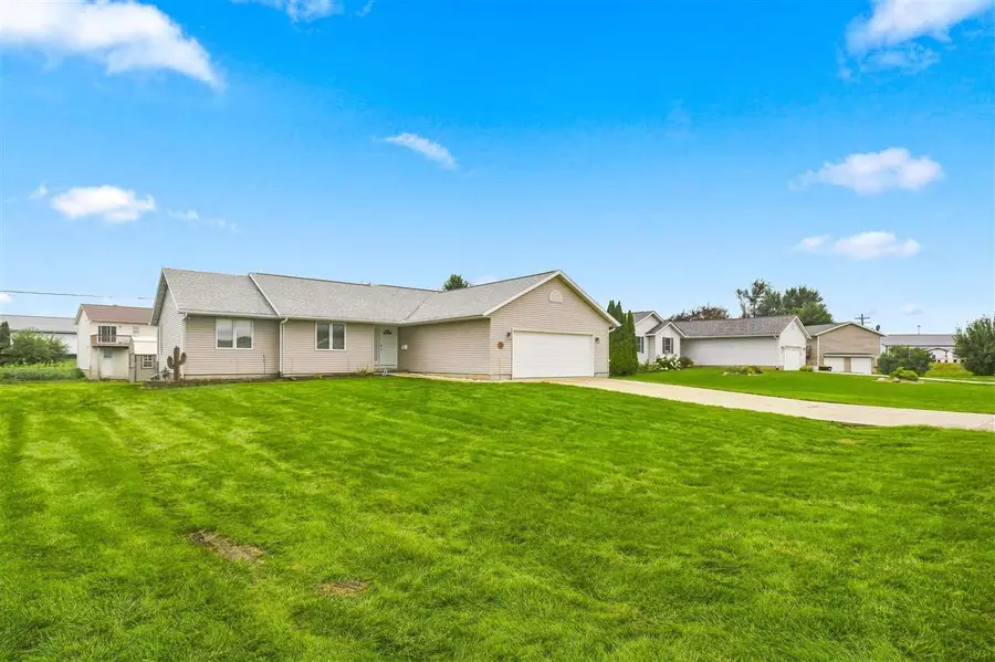 55 Thompson Drive, Palo, IA 52324 - #2