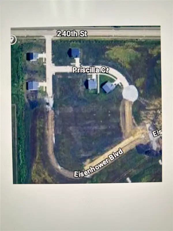 1265 Eisenhower Blvd., North Liberty, IA 52317