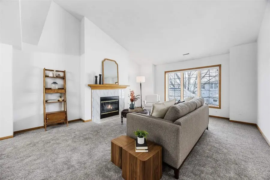 15 Camborne Cir, Iowa City, IA 52245 - #2