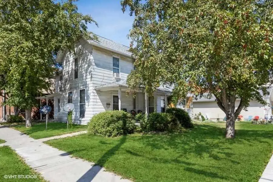 106-108 S Avenue B, Washington, IA 52353 - #1