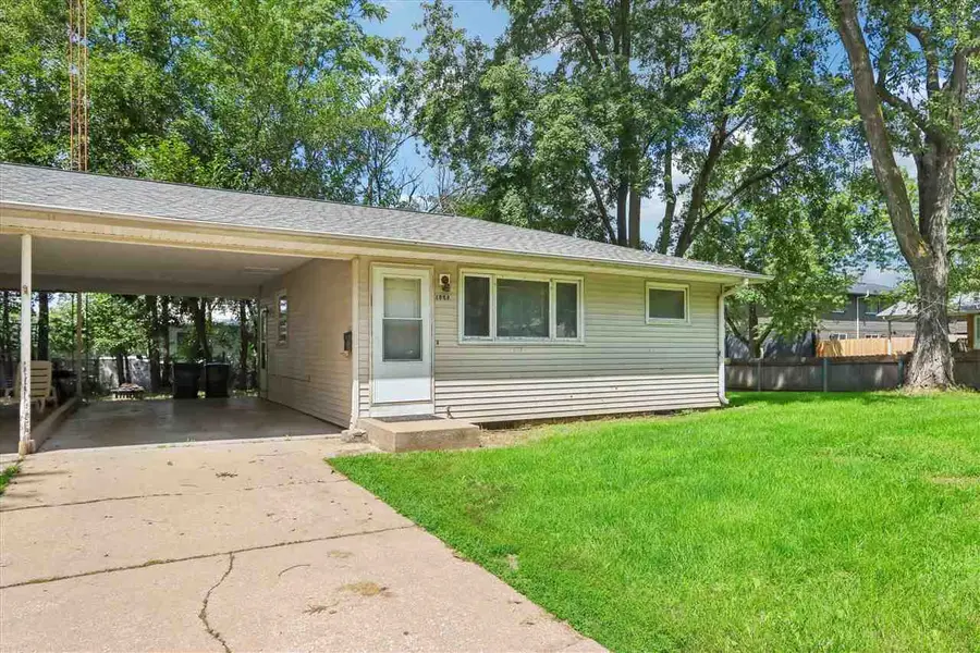 1903 Taylor Dr, Iowa City, IA 52240 - #3