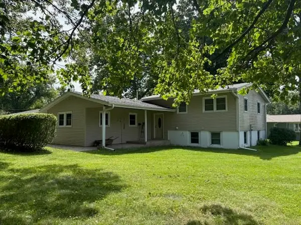 3874 NE Martin Lane, Iowa City, IA 52240