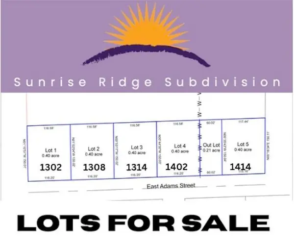 1302 E Adams St, Washington, IA 52353