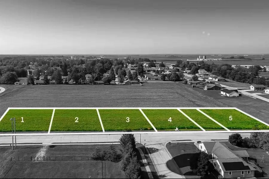 1308 E Adams St, Washington, IA 52353 - #3