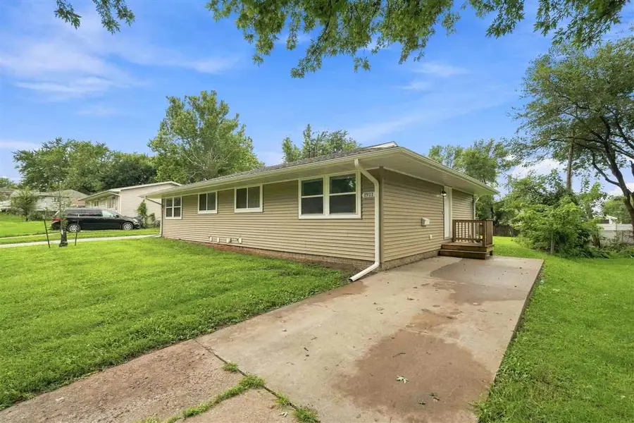 1911 Taylor Drive, Iowa City, IA 52240 - #3