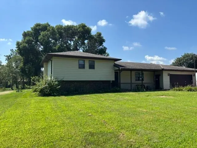 4119 Kessler Dr SW, Iowa City, IA 52246 - #1