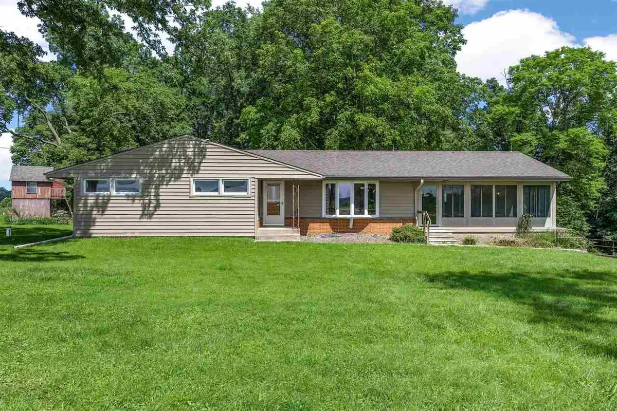 3063 Newport Rd NE, Iowa City, IA 52240 - #1