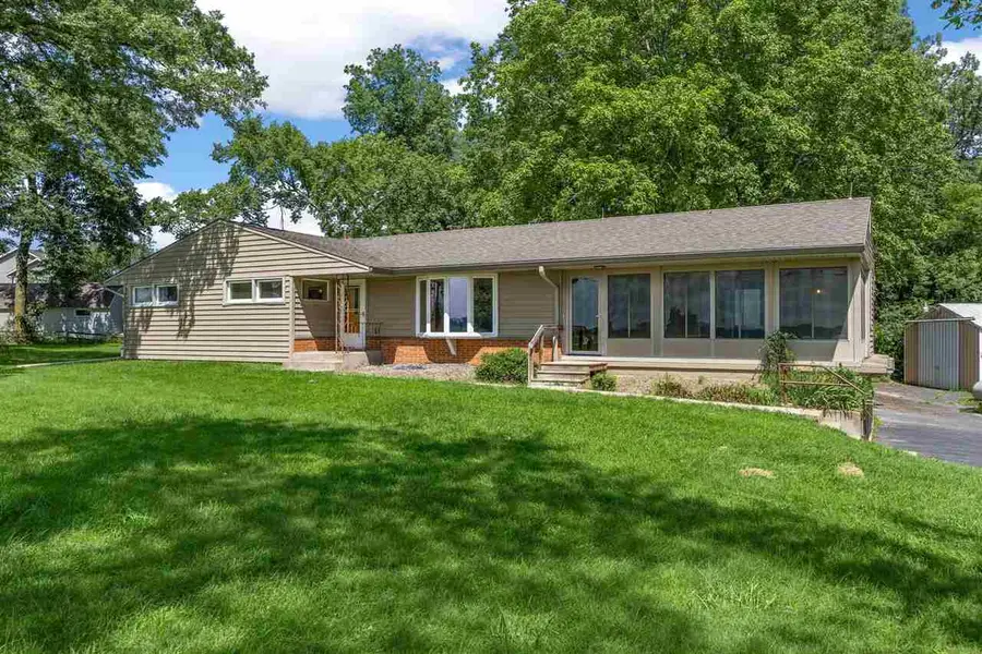 3063 Newport Rd NE, Iowa City, IA 52240 - #2