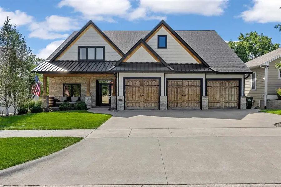 337 Windmill Drive, Iowa City, IA 52245 - #2