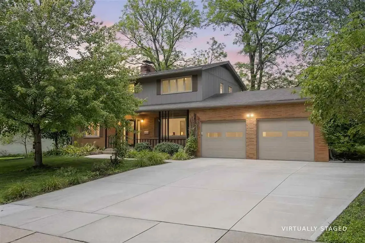 347 Koser Ave, Iowa City, IA 52246 - #1