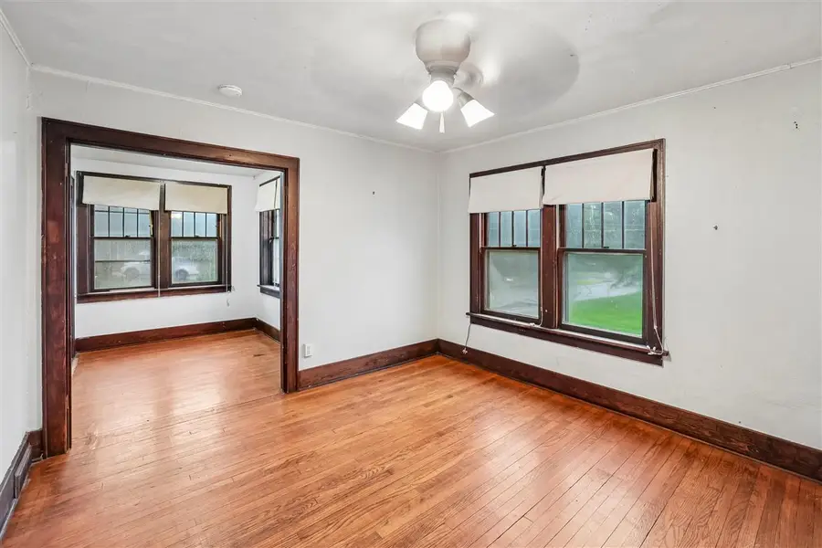 20 S Lucas St, Iowa City, IA 52240 - #2