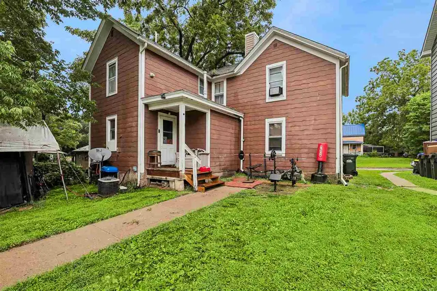 323 N Lucas St, Iowa City, IA 52245 - #3