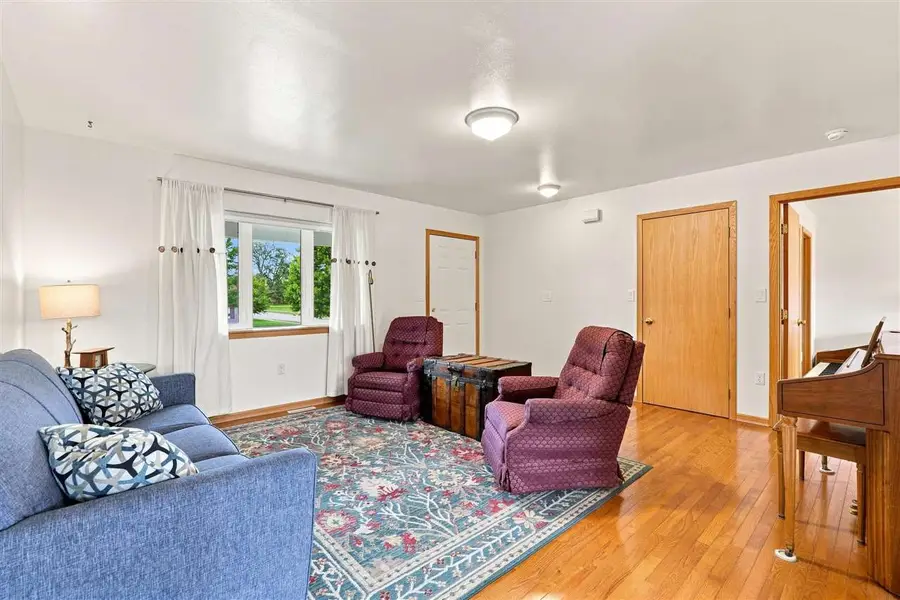 405 E 14th Street, Washington, IA 52353 - #2