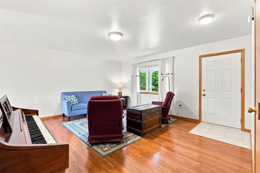 405 E 14th Street, Washington, IA 52353 - #3