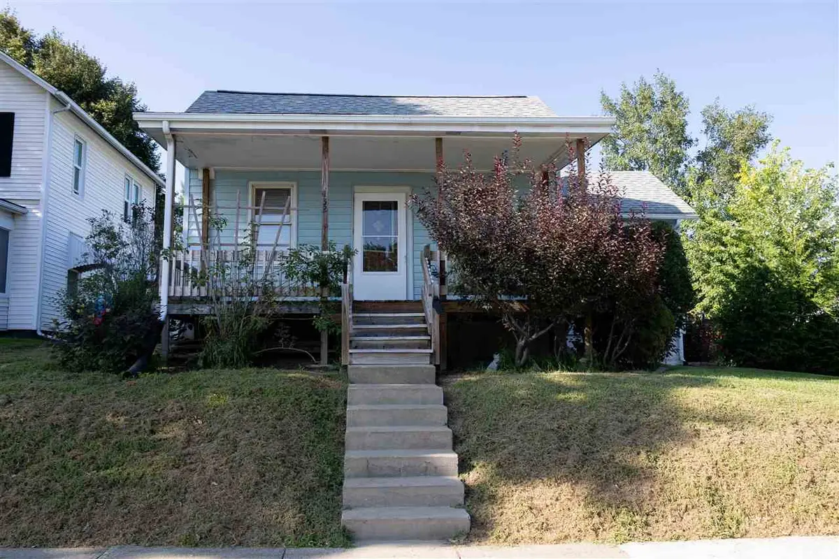 132 E Wilson, Oxford, IA 52322 - #1