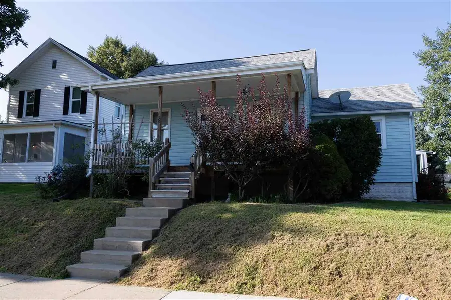 132 E Wilson, Oxford, IA 52322 - #2