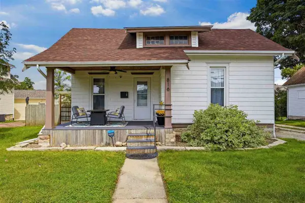 816 9th Ave, Marion, IA 52302