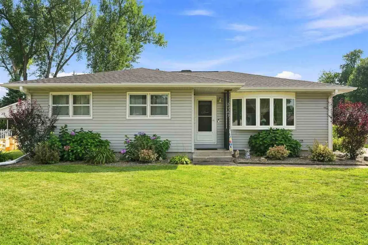 2143 NE Richard Drive, Cedar Rapids, IA 52402 - #1