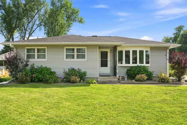 2143 NE Richard Drive, Cedar Rapids, IA 52402