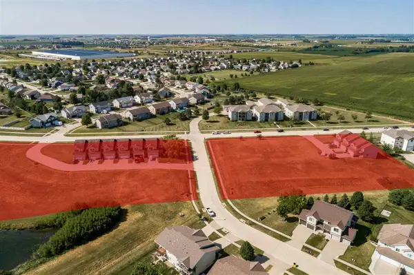 1500-1672 Ponds Edge Ct, North Liberty, IA 52317