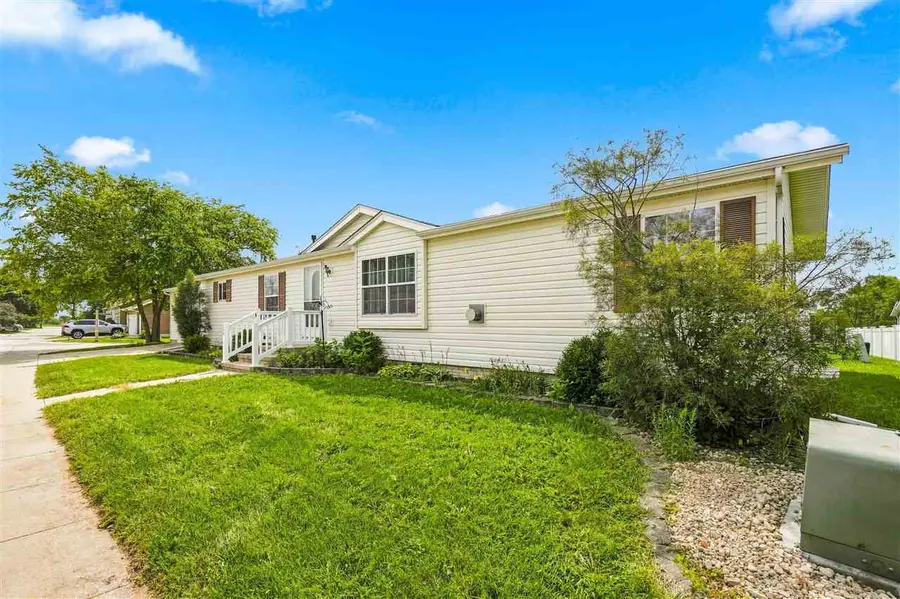 268 Paddock Cir, Iowa City, IA 52240 - #2