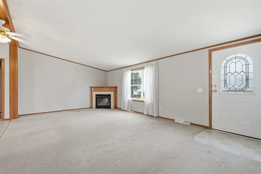 268 Paddock Cir, Iowa City, IA 52240 - #3