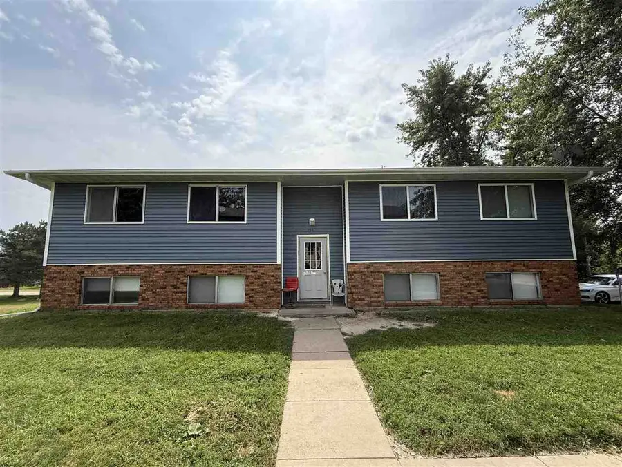 2841 Cory Ct SW, Cedar Rapids, IA 52404 - #2