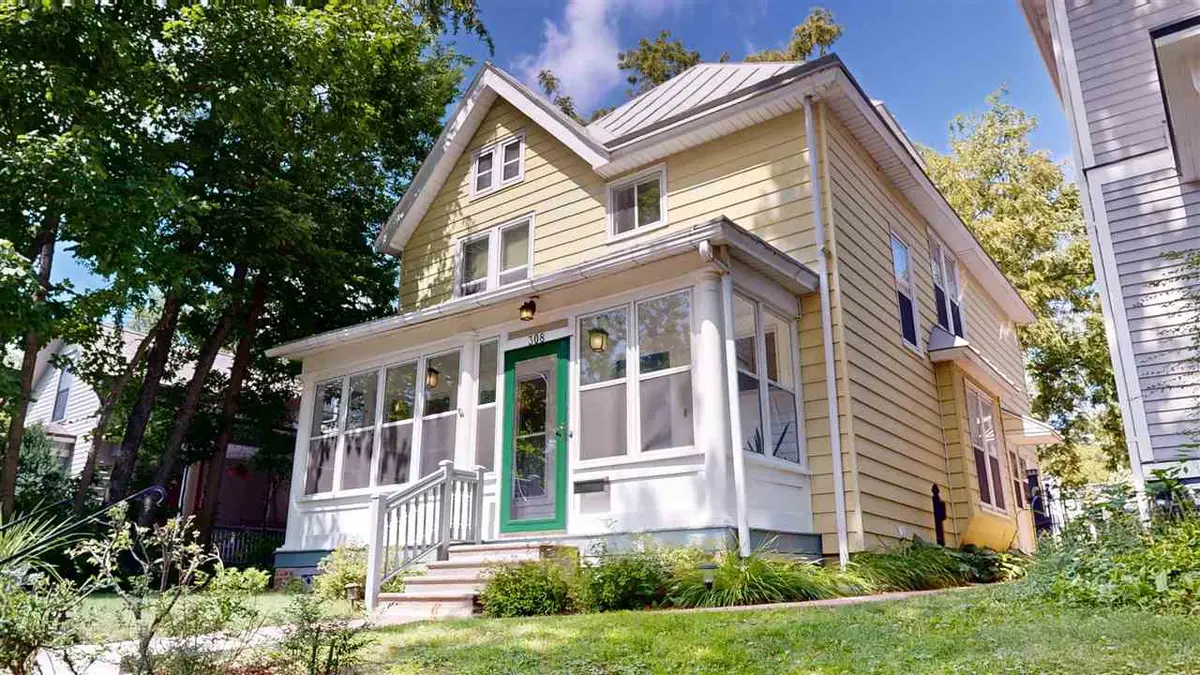 308 Ronalds St, Iowa City, IA 52245 - #1